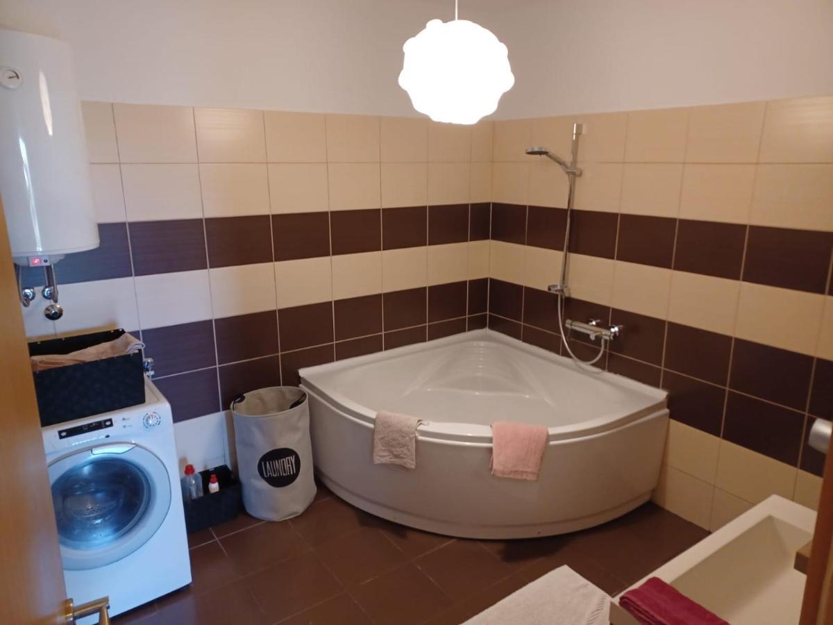 Lara Apartment Solin Værelse billede